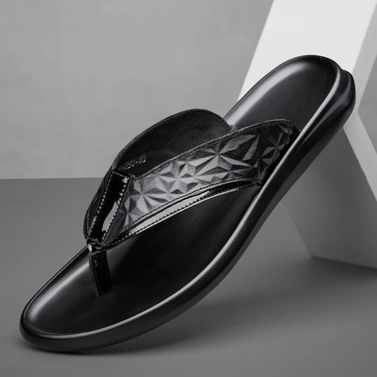 The Grosseto Men’s Trendy Lightweight Flip Flops