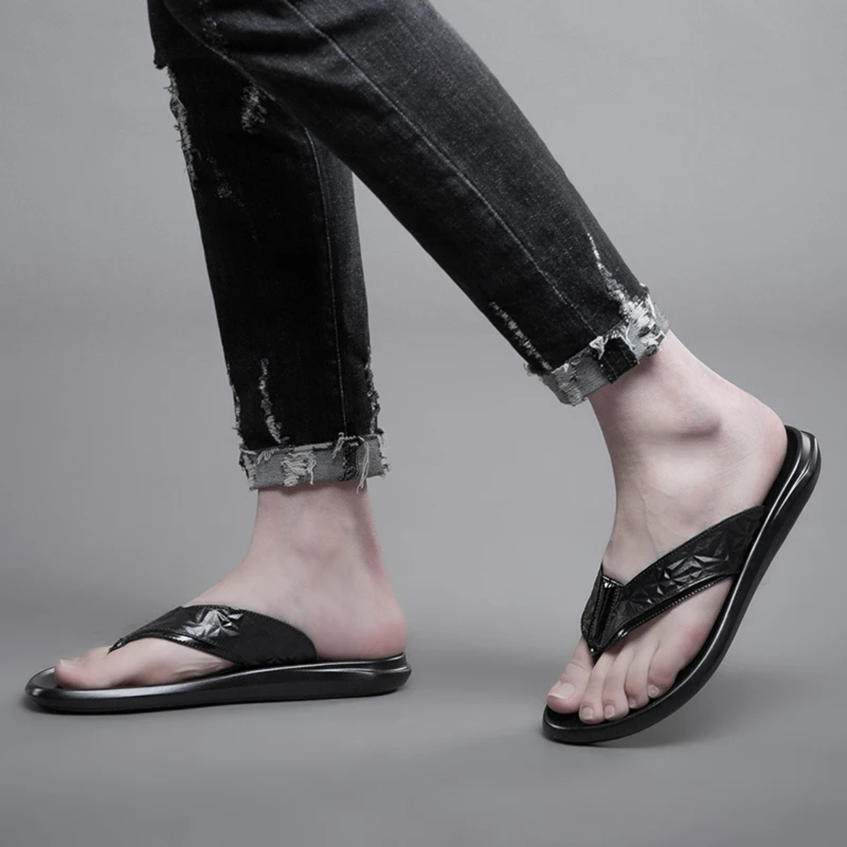 The Grosseto Men’s Trendy Lightweight Flip Flops