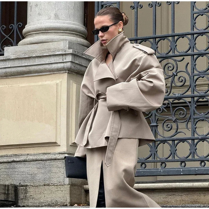 Women's Short Trench with Wide Shoulders