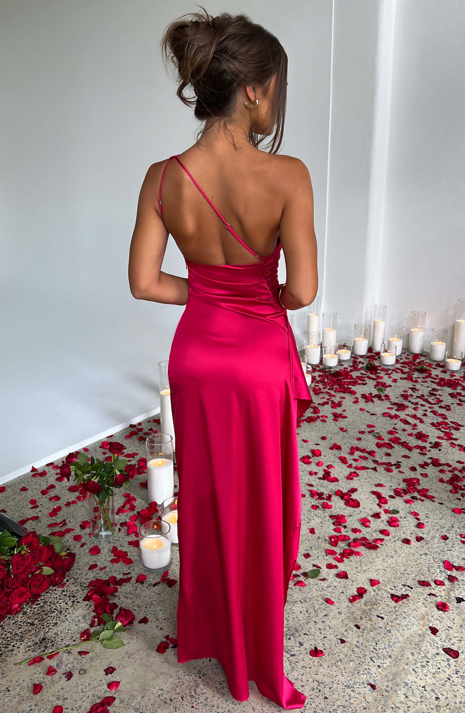 Women's Single Strap Gown in Extended Sizing