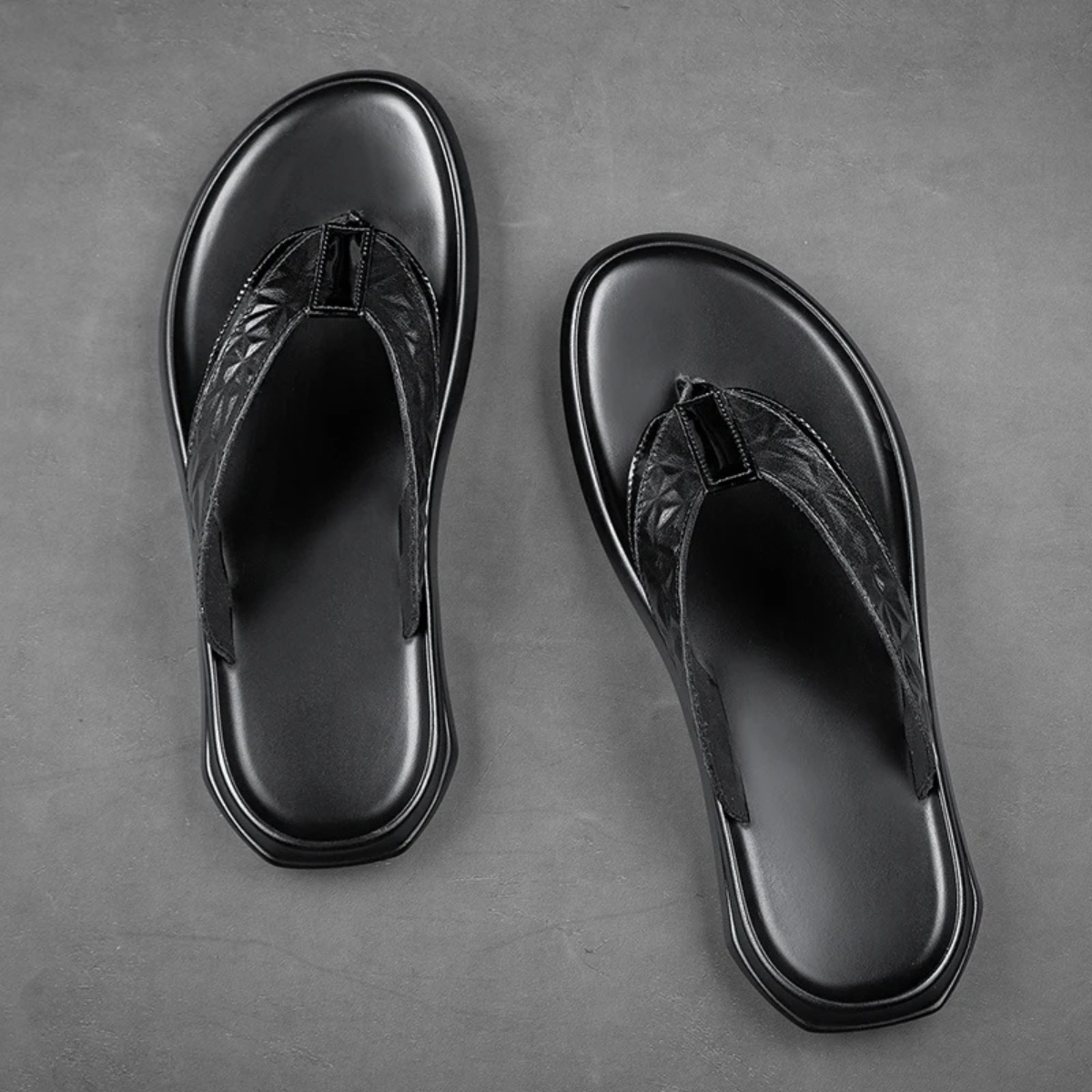 The Grosseto Men’s Trendy Lightweight Flip Flops
