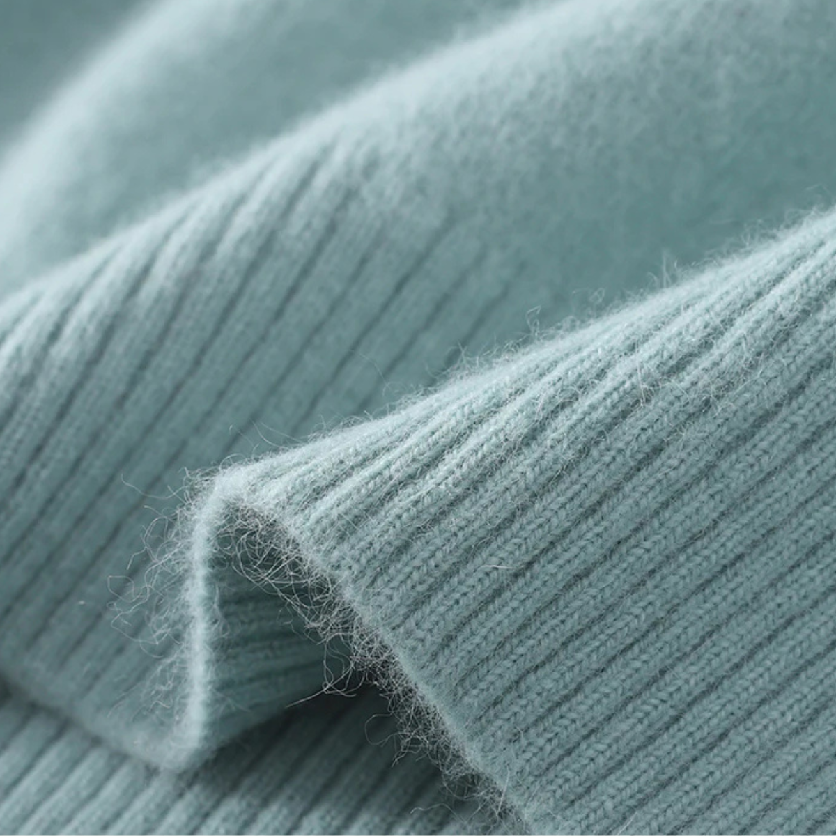 The Stonegate Men's 100% Soft Luxury Jumper