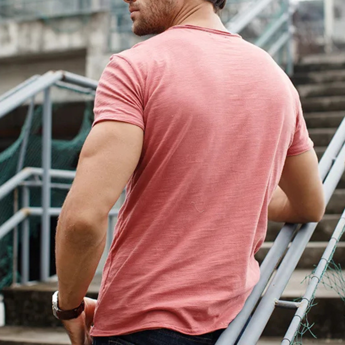 The Gubbio Men’s Lightweight Cotton Crew Neck Basic T Shirt