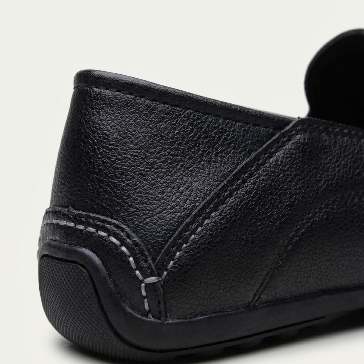 The Moltrasio Men’s Elegant Slip On Leather Loafers