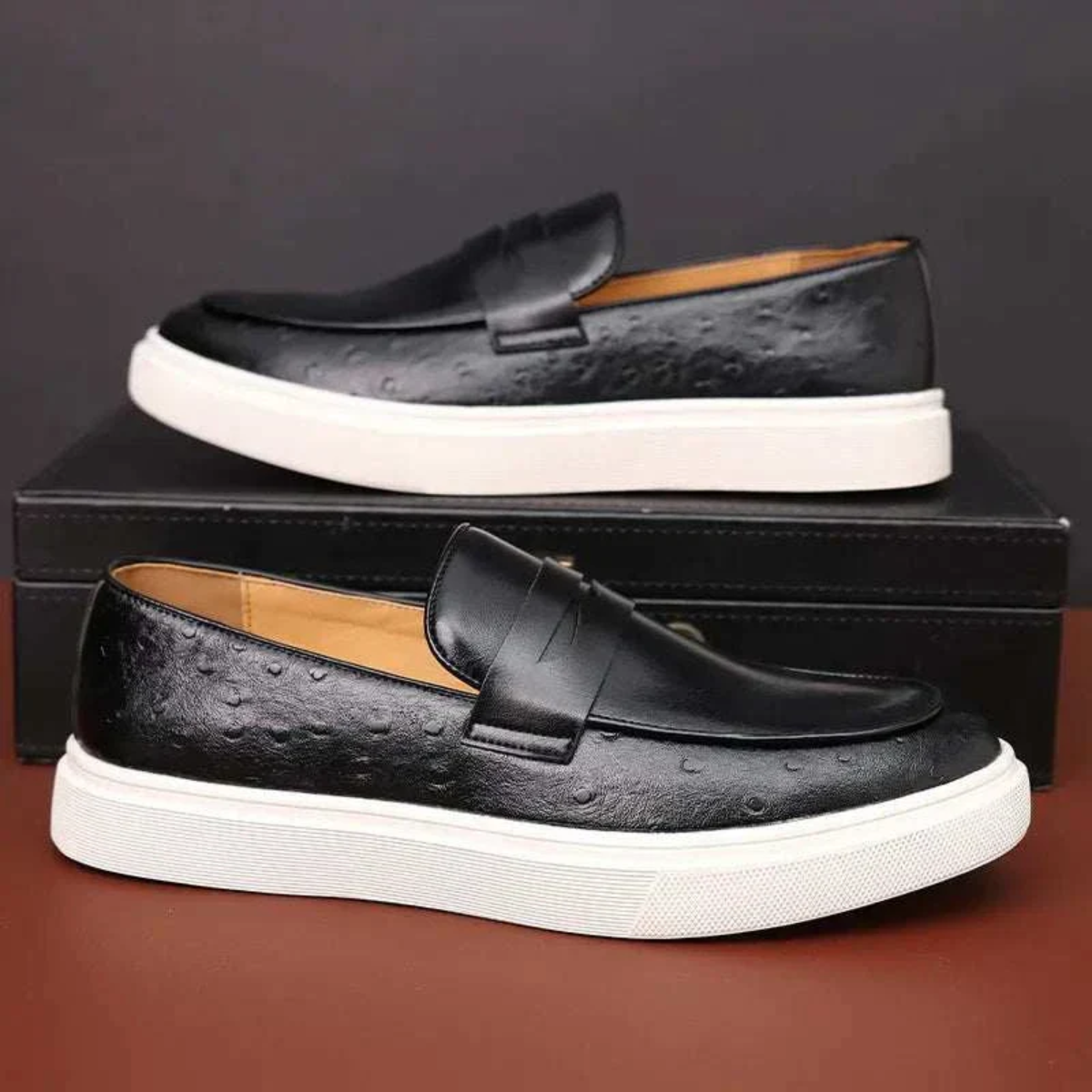 The Arezzo Men’s Leather Loafer Trainers