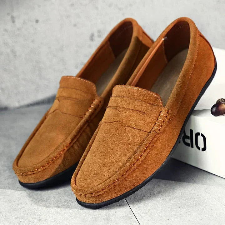 The Grosseto Men's Classic Suede Penny Loafers