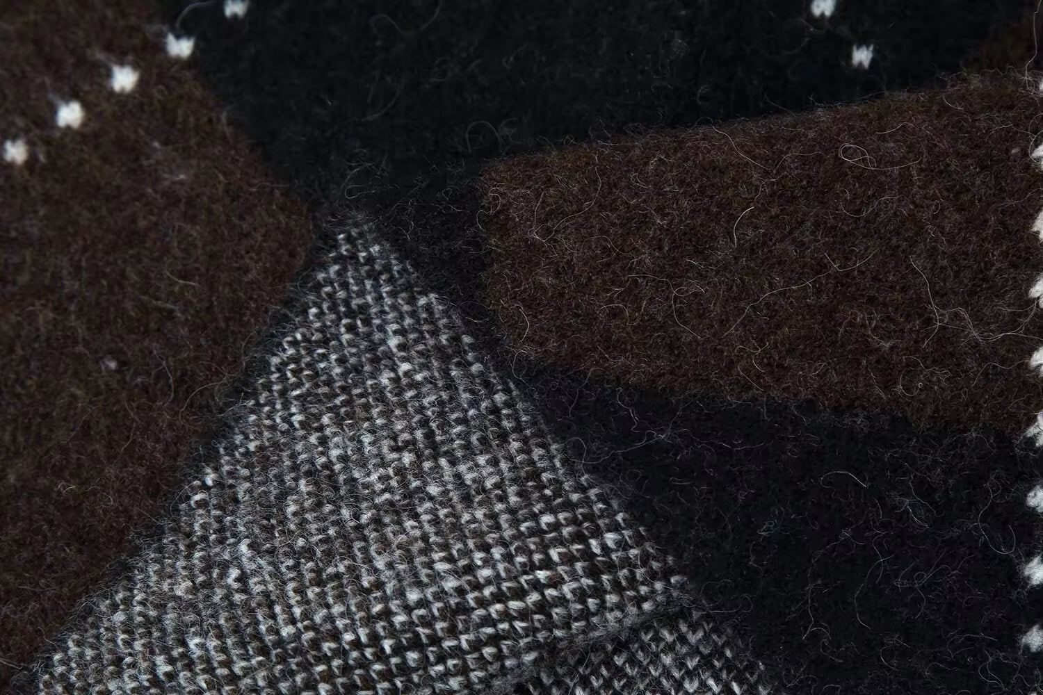 Women's Knitted Co-ord Set – Diamond Pattern Jumper & Skirt