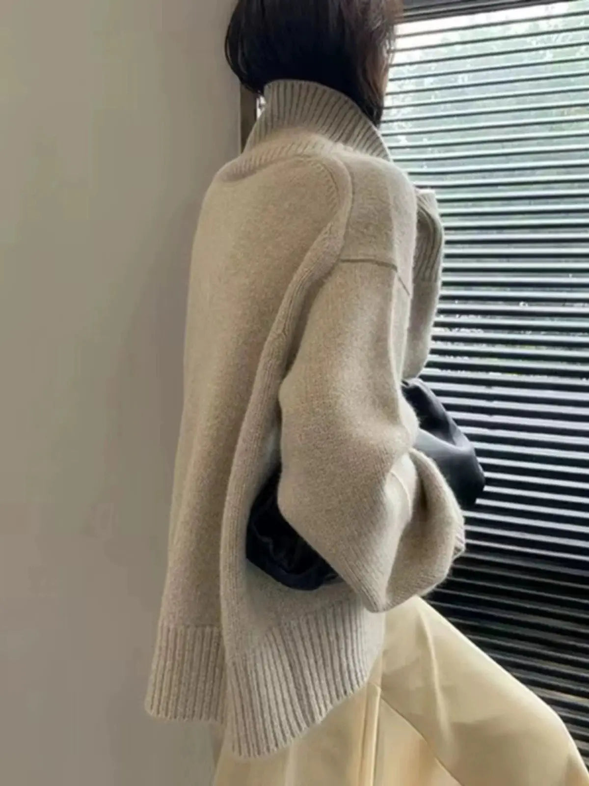 Women's Cashmere Blend High Neck Knit