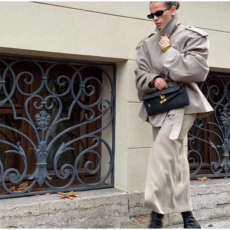 Women's Short Trench with Wide Shoulders