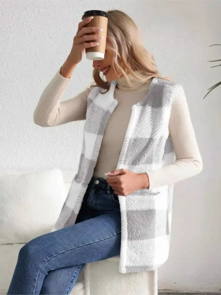 Women's Sleeveless Check Cardigan
