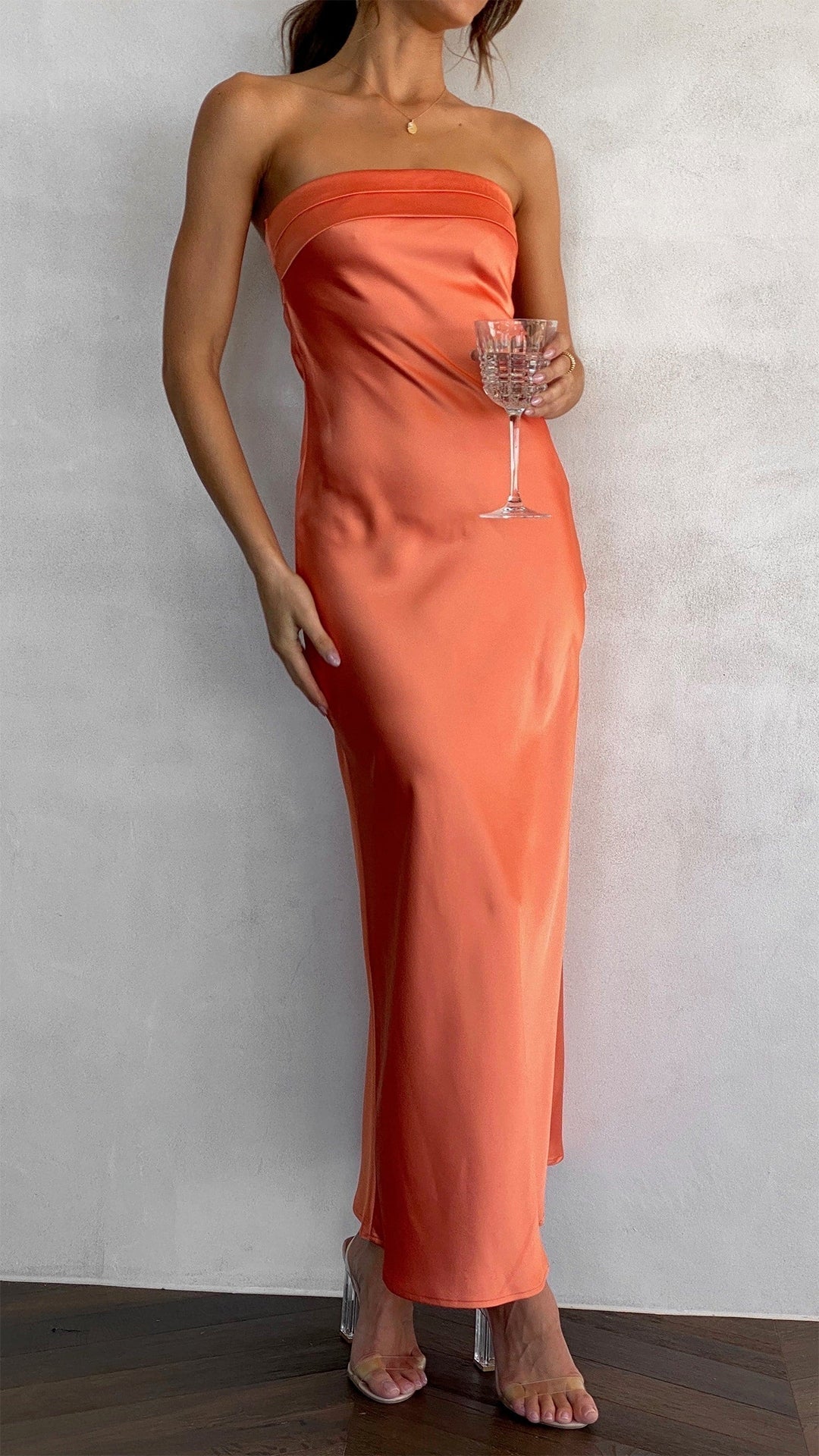 Women's Exposed Shoulder Satin Dress