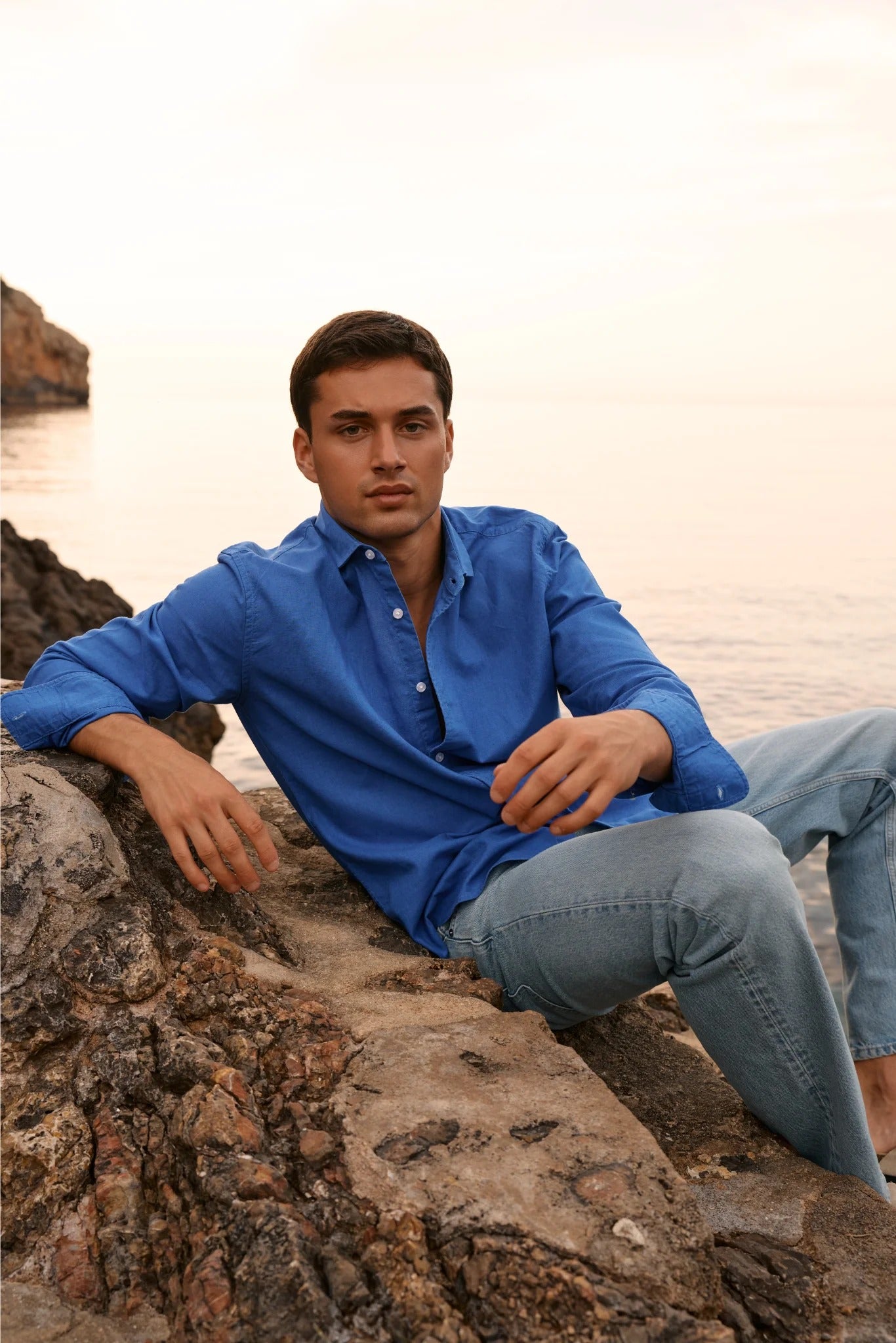 The Ravello Men's Premium Linen Button Down Shirt