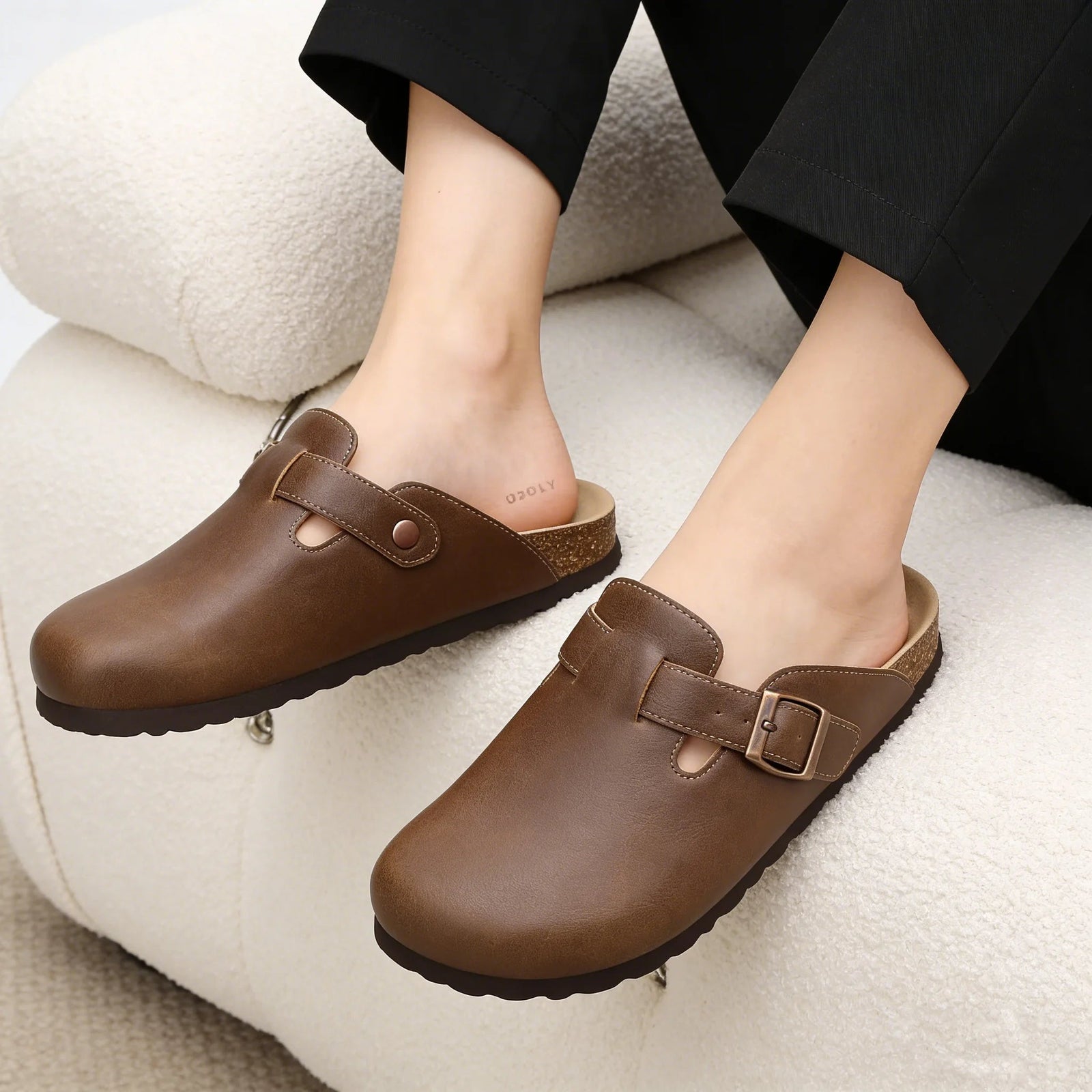 The Farringdon Men's Closed Toe Comfort Clogs